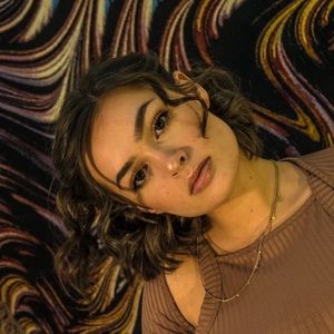 Meet your Posher, Ellis